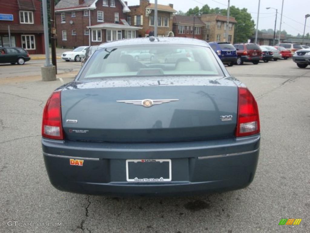 2005 300 Touring AWD - Magnesium Pearl / Dark Slate Gray/Light Graystone photo #3