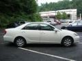 Super White - Camry LE Photo No. 5
