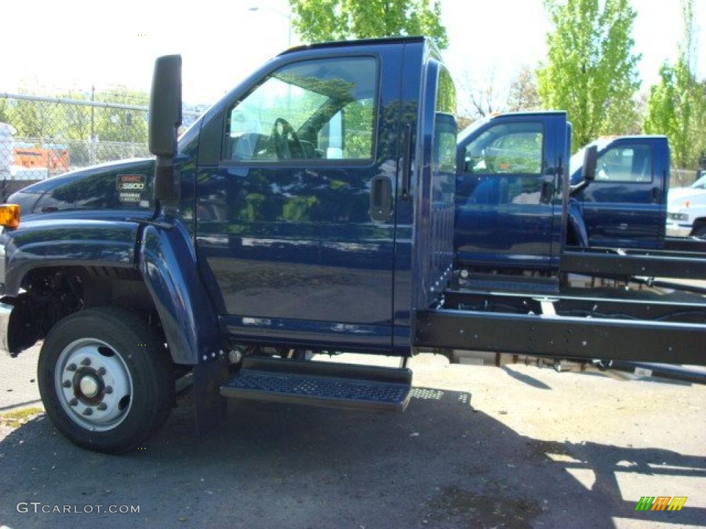 2009 C Series Topkick C5500 Regular Cab Chassis - Indigo Blue Metallic / Dark Pewter photo #2