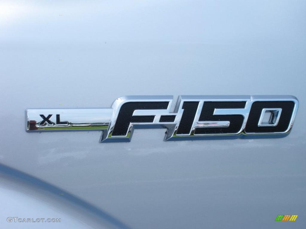 2010 F150 XL Regular Cab - Ingot Silver Metallic / Medium Stone photo #4