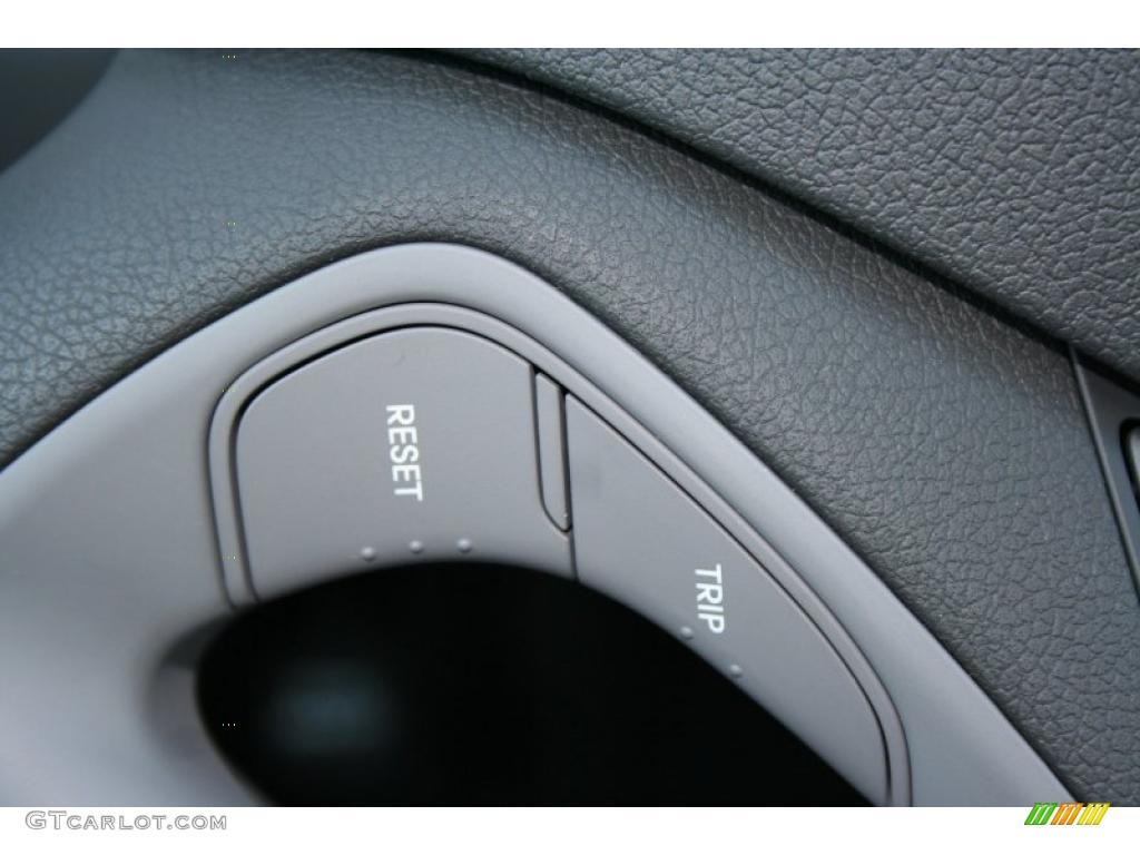 2011 Sonata GLS - Radiant Silver / Gray photo #20