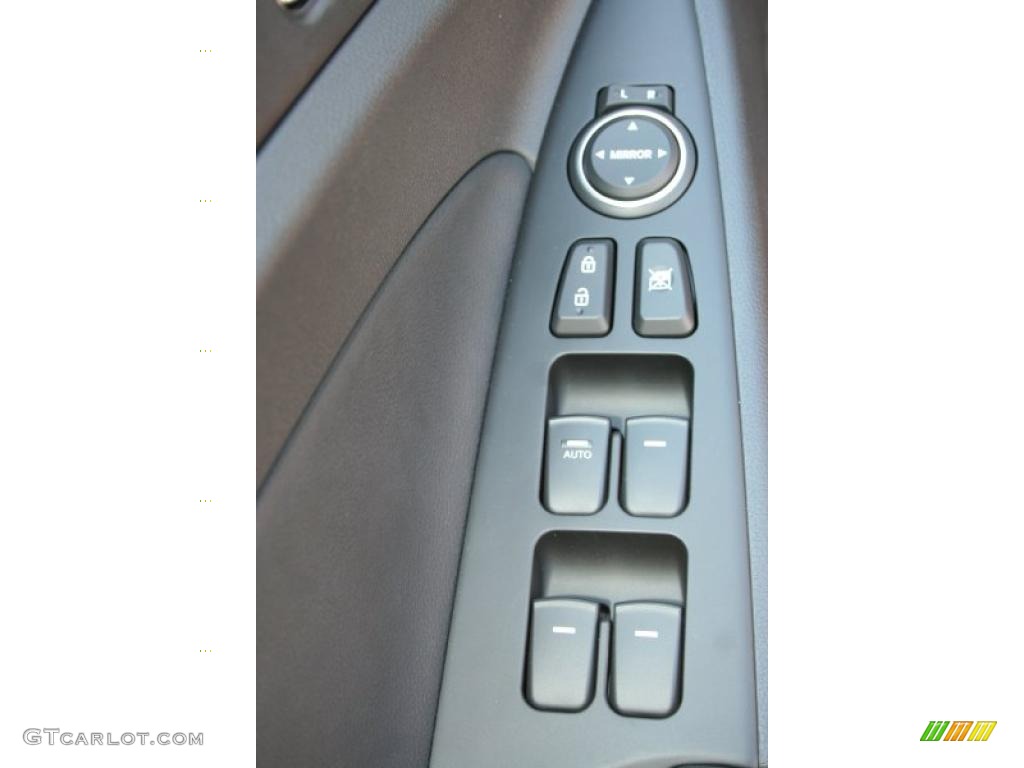 2011 Sonata SE - Venetian Red / Black photo #20
