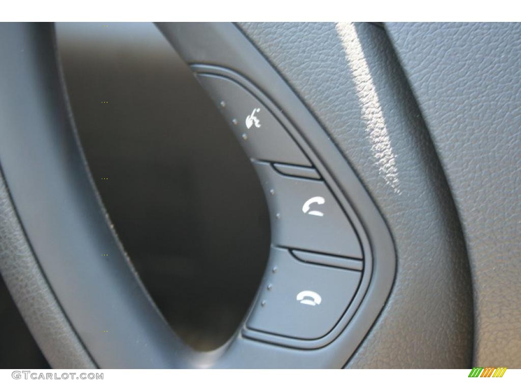 2011 Sonata SE - Venetian Red / Black photo #24