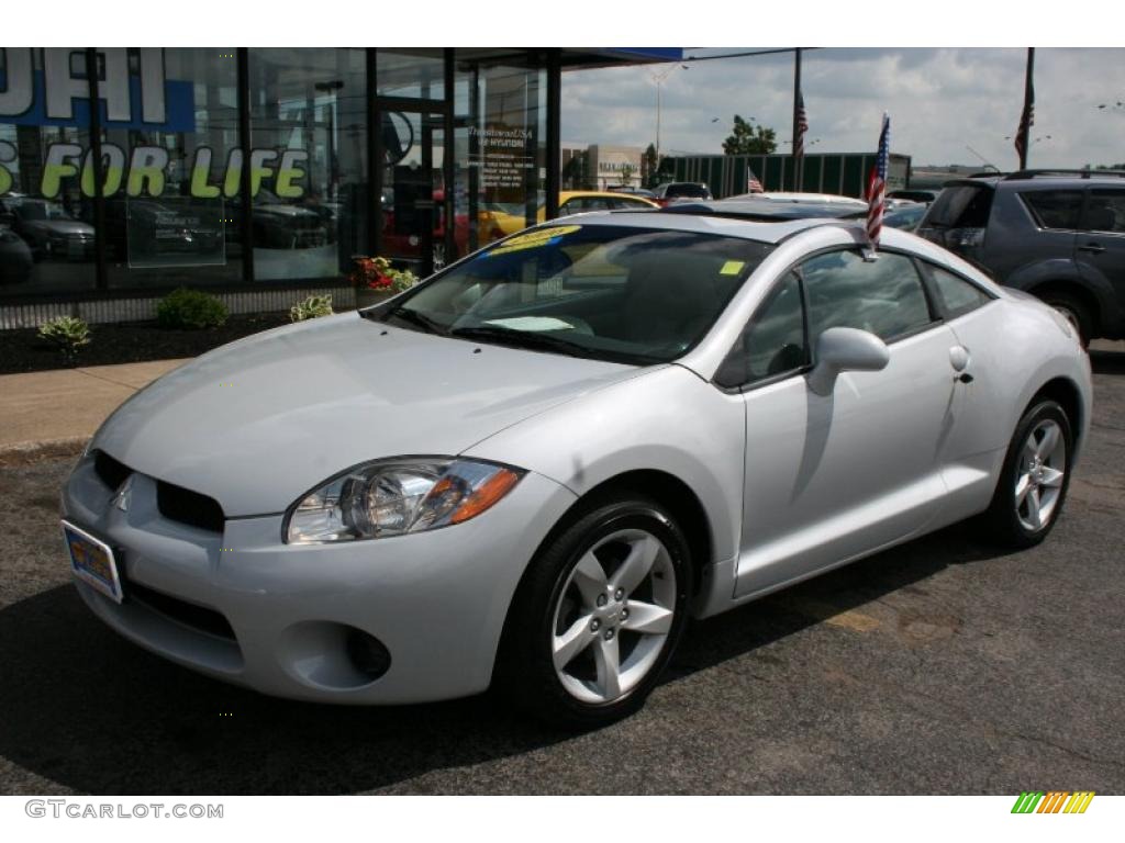 2006 Eclipse GS Coupe - Frost White Pearl / Medium Gray photo #1