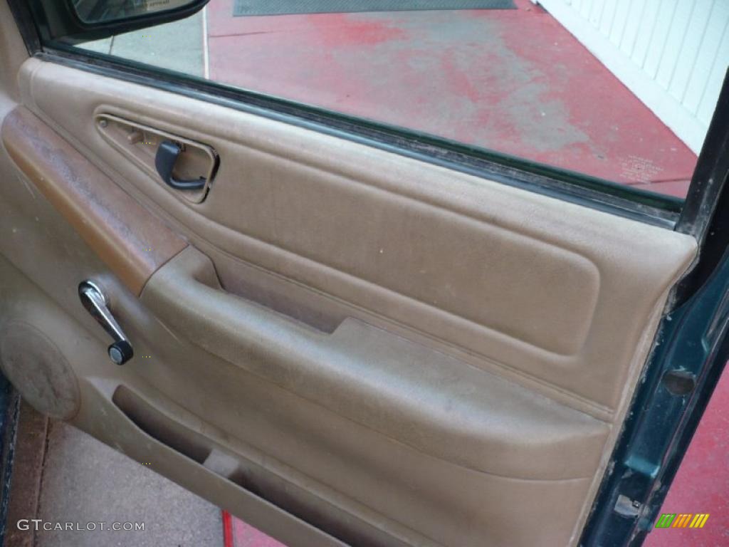 1996 S10 Regular Cab - Emerald Green Metallic / Beige photo #8