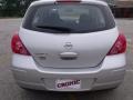 Brilliant Silver - Versa 1.8 S Hatchback Photo No. 4