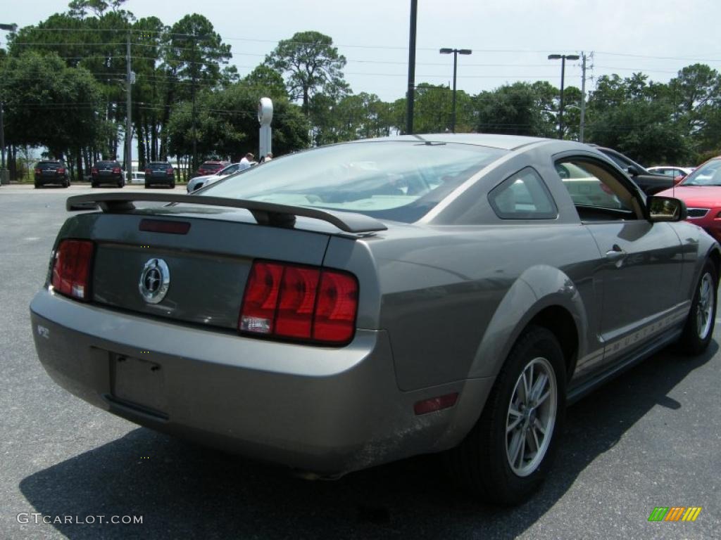 2005 Mustang V6 Premium Coupe - Mineral Grey Metallic / Medium Parchment photo #5
