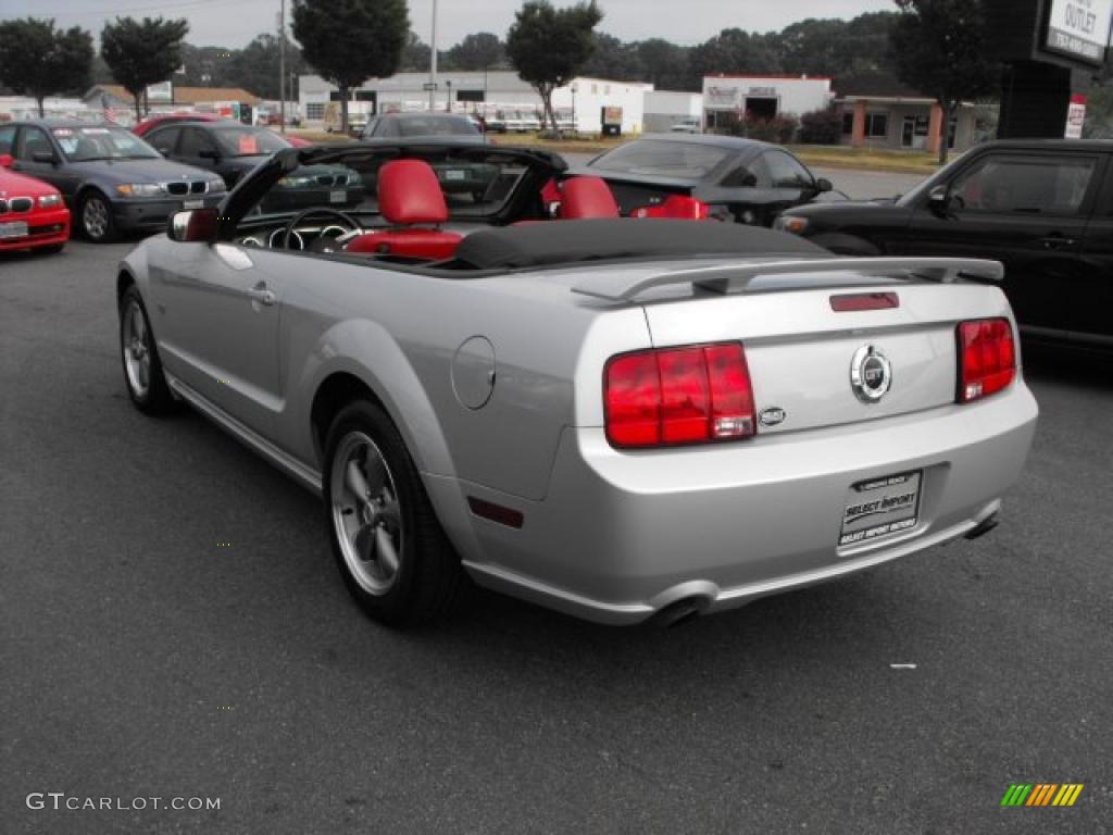 2005 Mustang GT Premium Convertible - Satin Silver Metallic / Red Leather photo #8