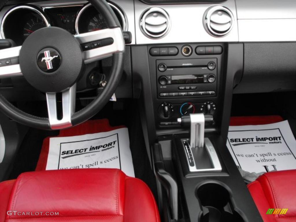 2005 Mustang GT Premium Convertible - Satin Silver Metallic / Red Leather photo #13