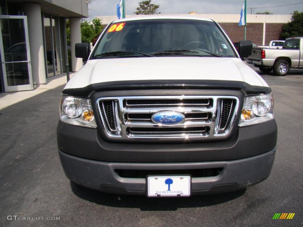 2006 F150 XL SuperCab - Oxford White / Medium/Dark Flint photo #3