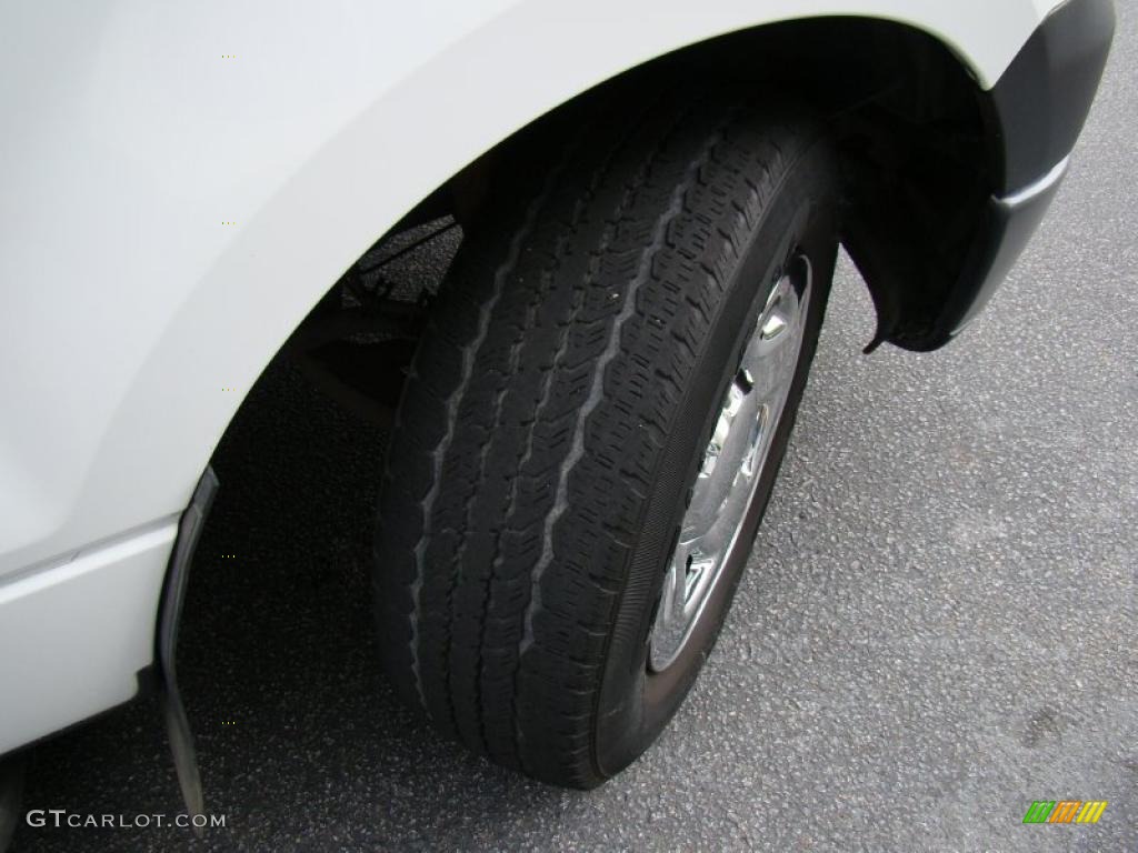 2006 F150 XL SuperCab - Oxford White / Medium/Dark Flint photo #28
