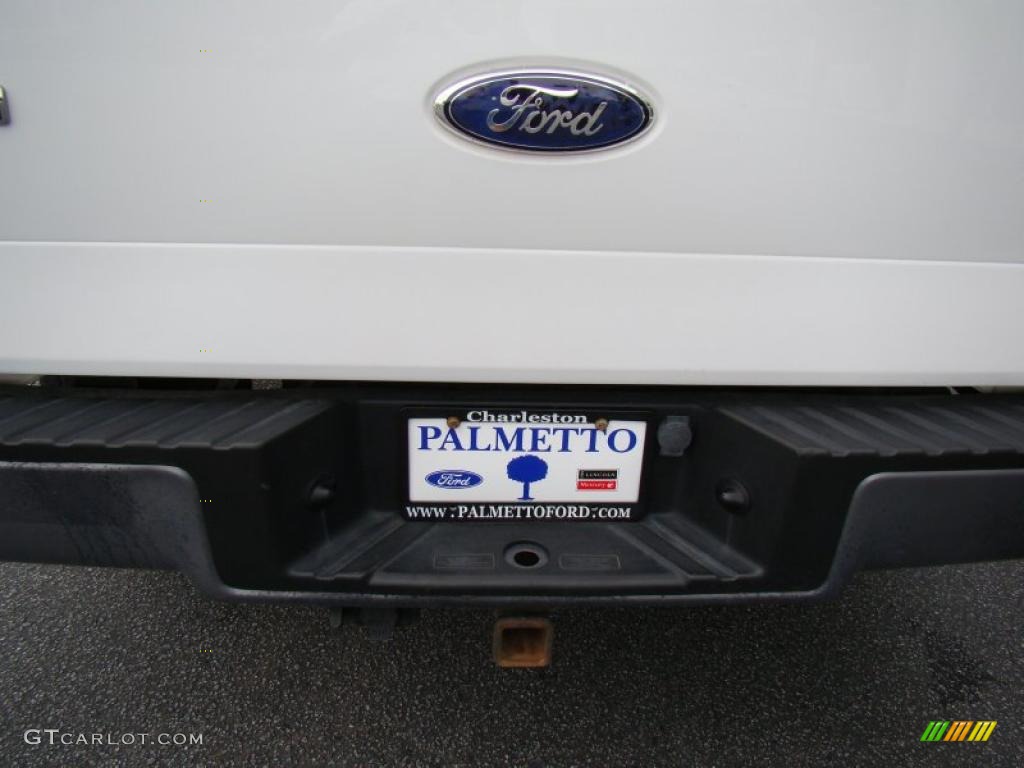 2006 F150 XL SuperCab - Oxford White / Medium/Dark Flint photo #37