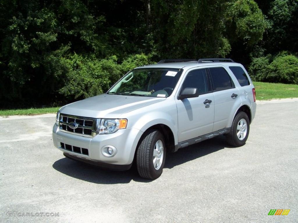 2009 Escape XLT V6 - Brilliant Silver Metallic / Stone photo #1