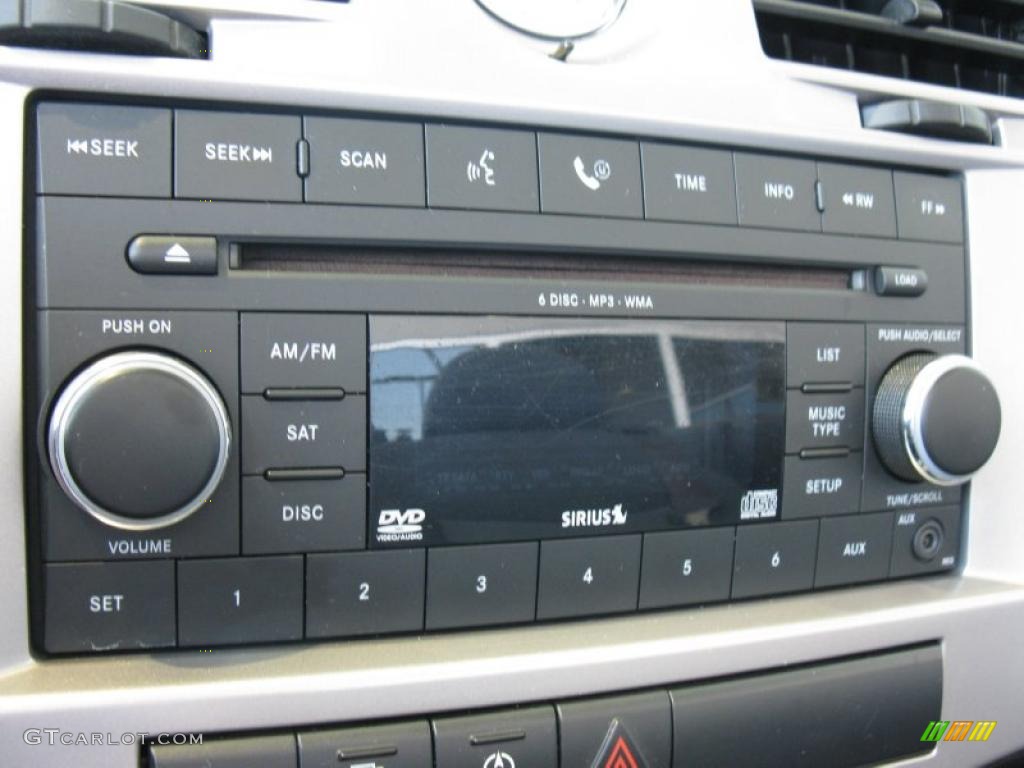 2009 Sebring Touring Convertible - Stone White / Dark Slate Gray photo #16