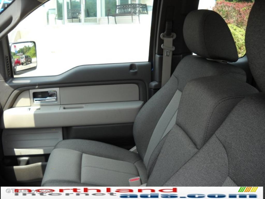 2010 F150 STX SuperCab 4x4 - Blue Flame Metallic / Medium Stone photo #11