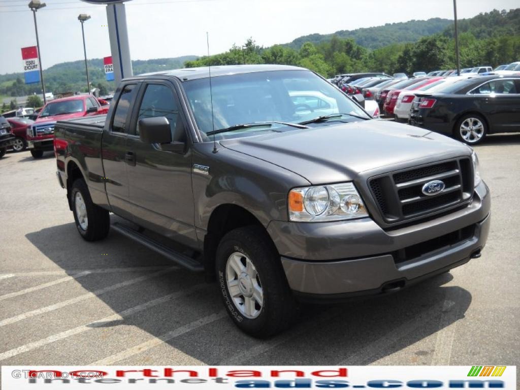 2005 F150 STX SuperCab 4x4 - Dark Shadow Grey Metallic / Medium Flint Grey photo #4