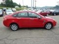 Vermillion Red - Focus SE Sedan Photo No. 5