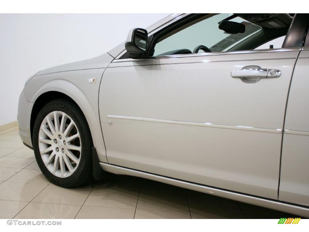 2007 Aura XR - Silver Pearl Metallic / Black photo #26