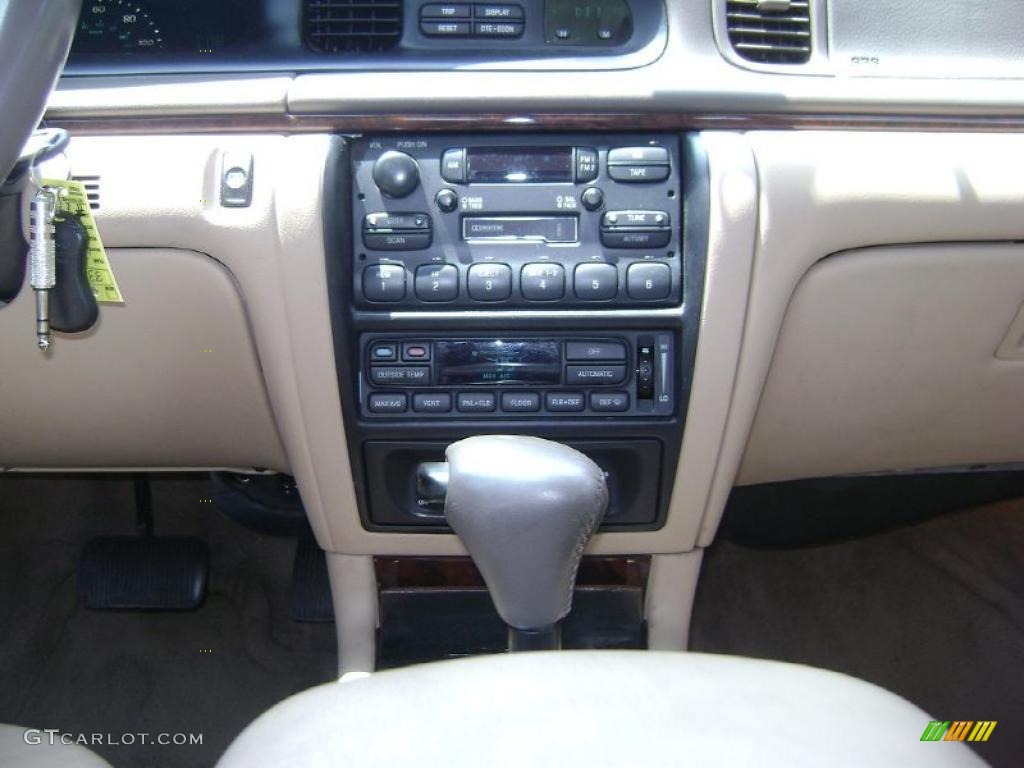1997 Continental  - Black Clearcoat / Light Parchment photo #10