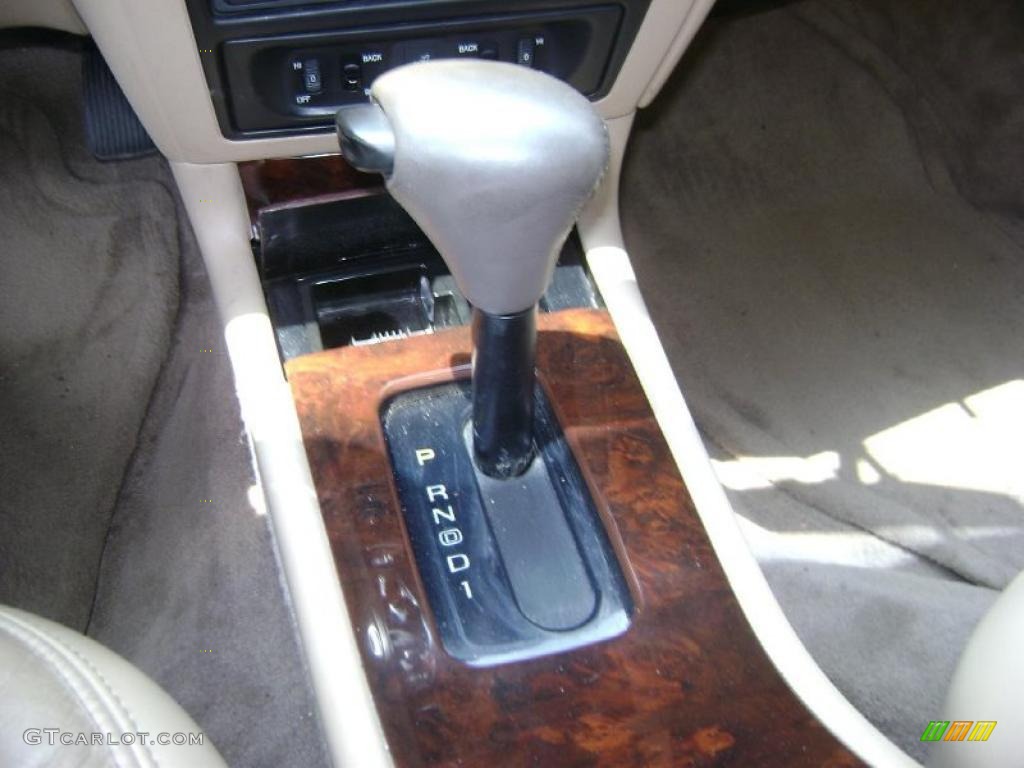 1997 Continental  - Black Clearcoat / Light Parchment photo #21