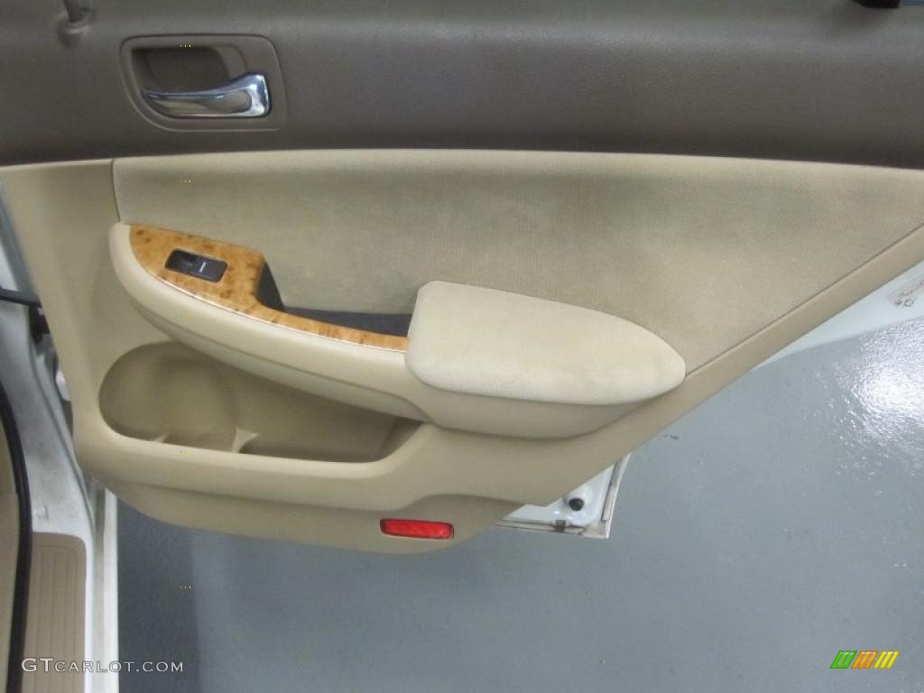 2003 Accord EX Sedan - Taffeta White / Ivory photo #8