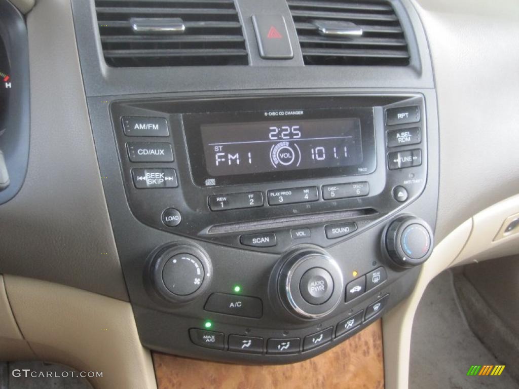 2003 Accord EX Sedan - Taffeta White / Ivory photo #17