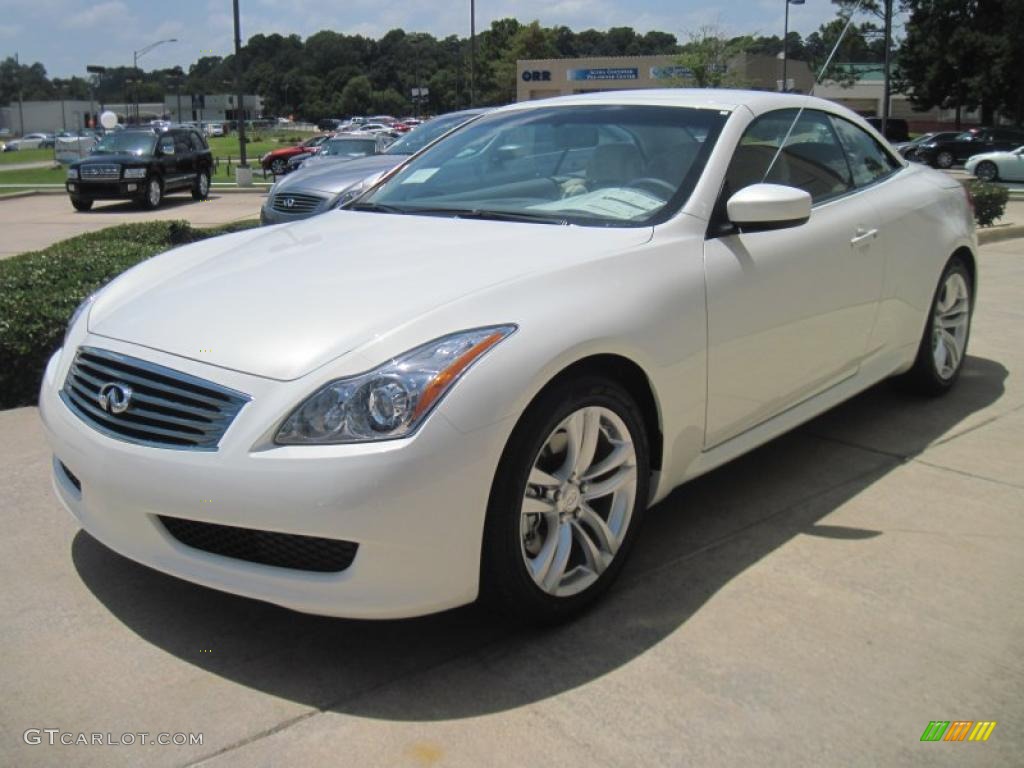 2010 G 37 Convertible - Moonlight White / Stone photo #1