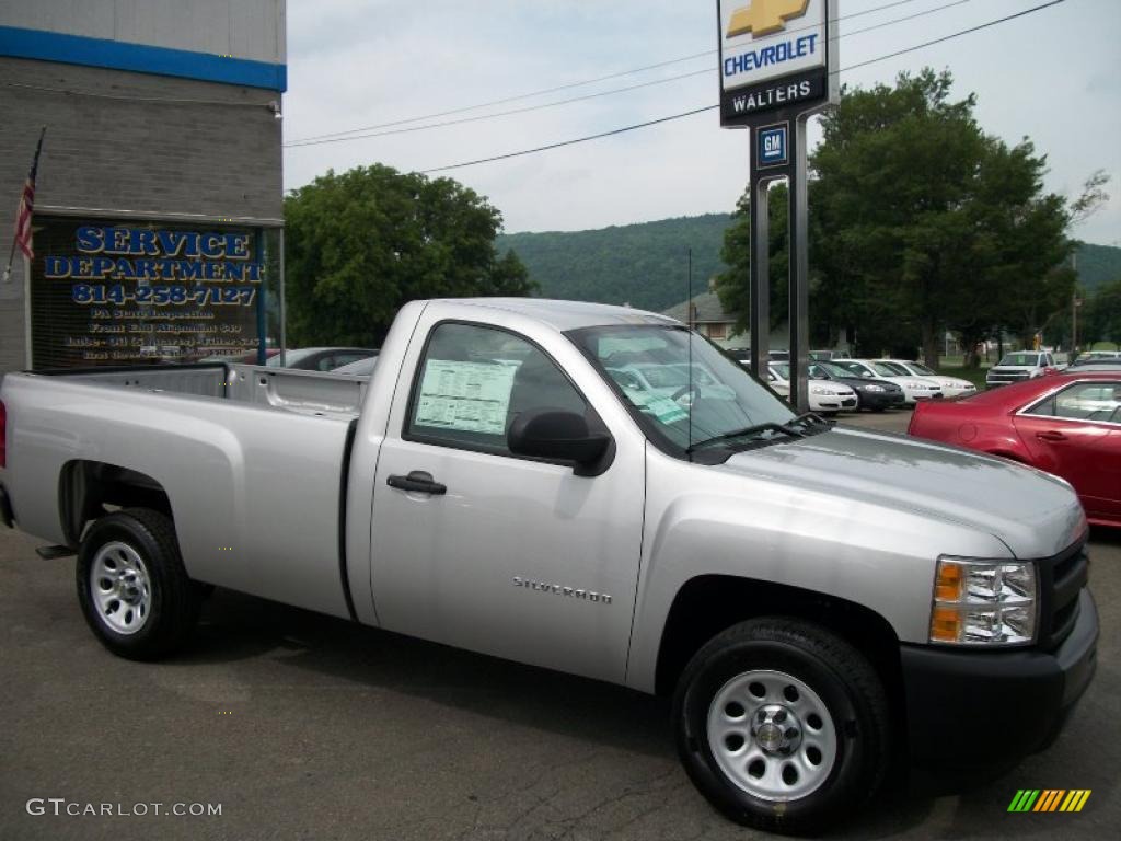 2010 Silverado 1500 Regular Cab - Sheer Silver Metallic / Dark Titanium photo #4