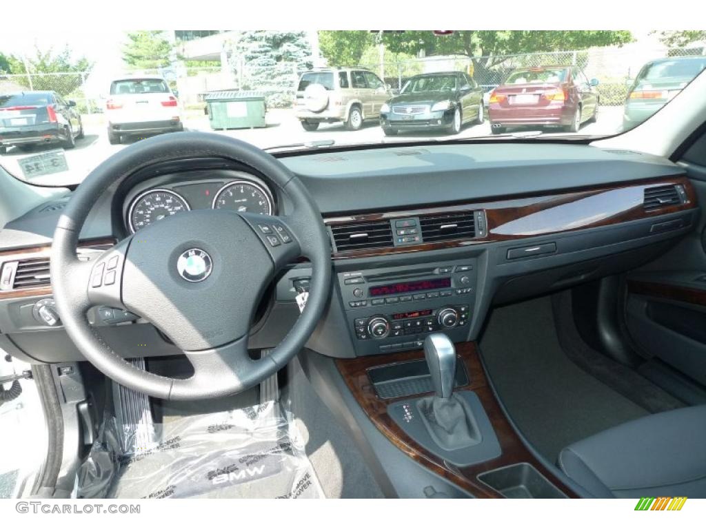 2010 3 Series 328i xDrive Sedan - Alpine White / Black photo #6