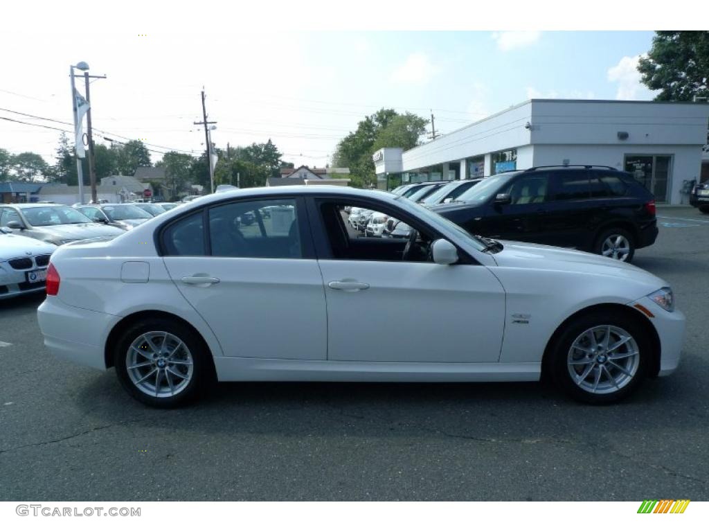 2010 3 Series 328i xDrive Sedan - Alpine White / Black photo #8