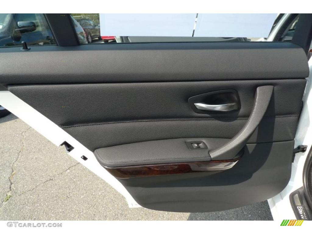 2010 3 Series 328i xDrive Sedan - Alpine White / Black photo #29