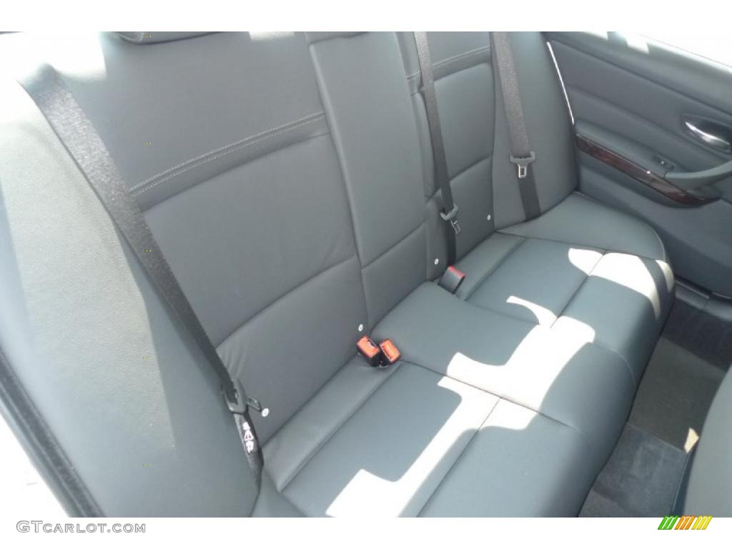 2010 3 Series 328i xDrive Sedan - Alpine White / Black photo #32