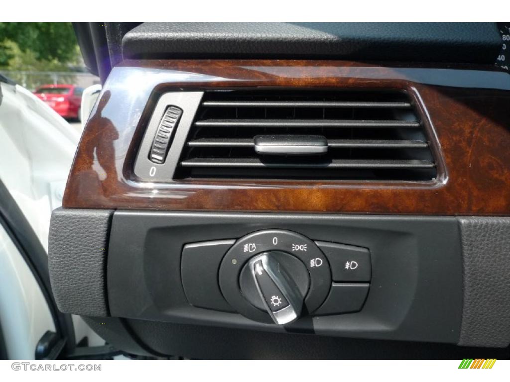 2010 3 Series 328i xDrive Sedan - Alpine White / Black photo #39