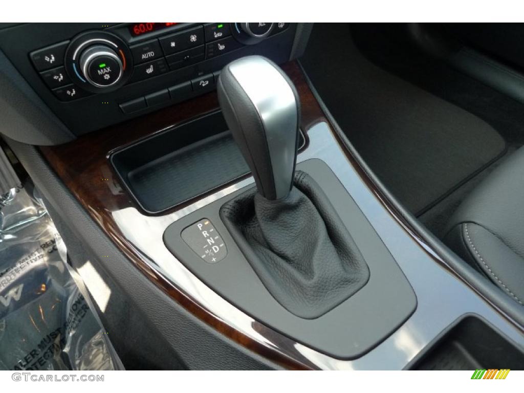 2010 3 Series 328i xDrive Sedan - Alpine White / Black photo #43