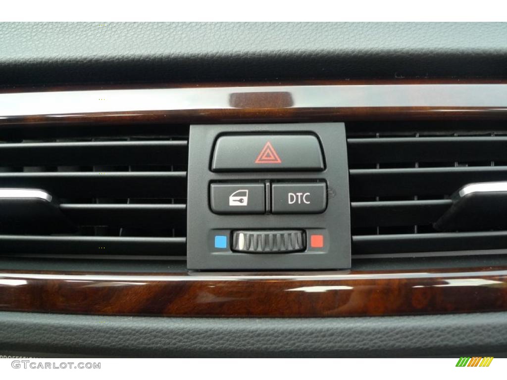 2010 3 Series 328i xDrive Sedan - Alpine White / Black photo #45