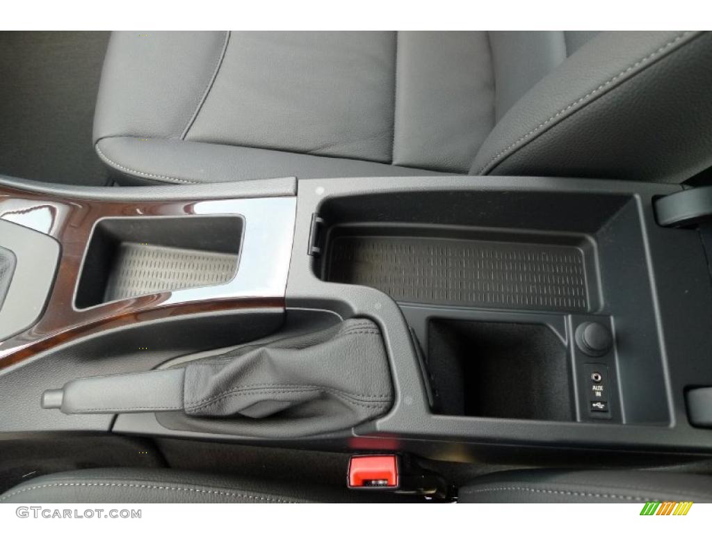 2010 3 Series 328i xDrive Sedan - Alpine White / Black photo #48