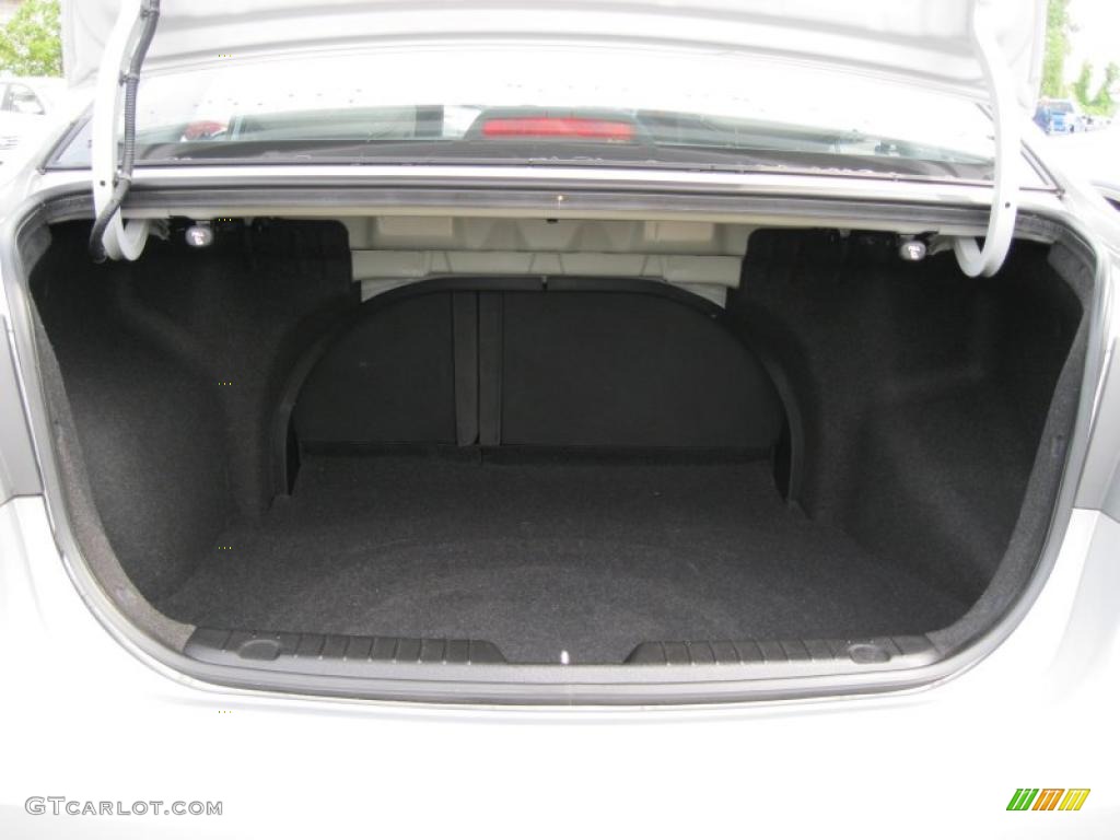 2009 Elantra SE Sedan - Quicksilver / Gray photo #4