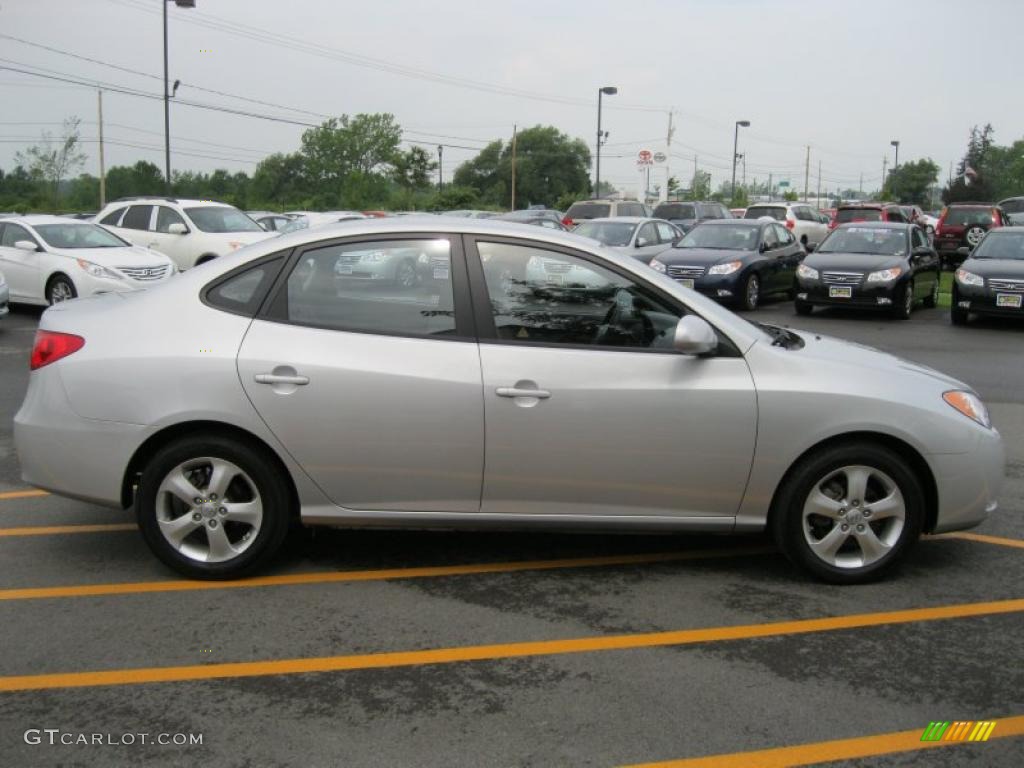 2009 Elantra SE Sedan - Quicksilver / Gray photo #16