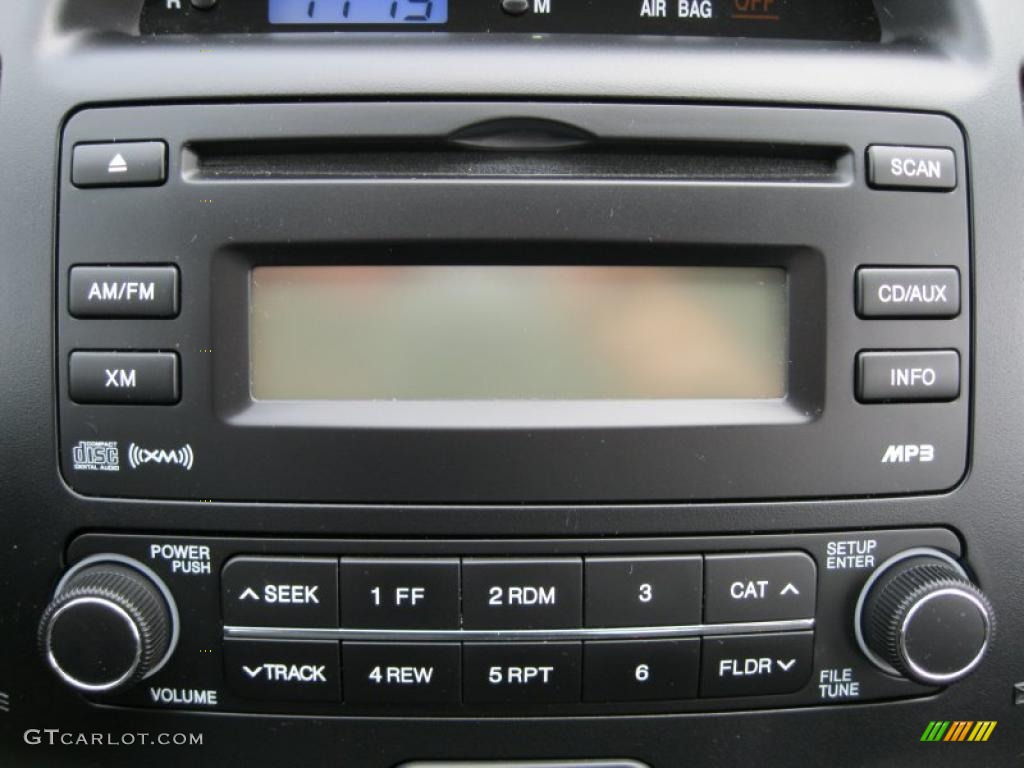 2009 Elantra SE Sedan - Quicksilver / Gray photo #22