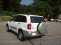 Super White - RAV4 4WD Photo No. 2