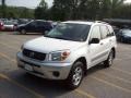 Super White - RAV4 4WD Photo No. 19