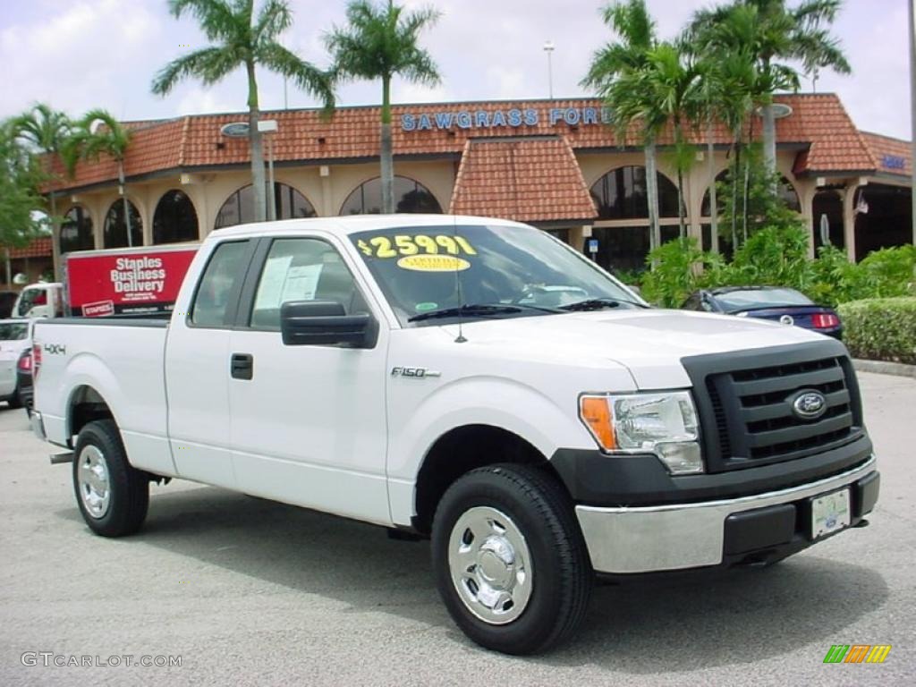 Oxford White Ford F150