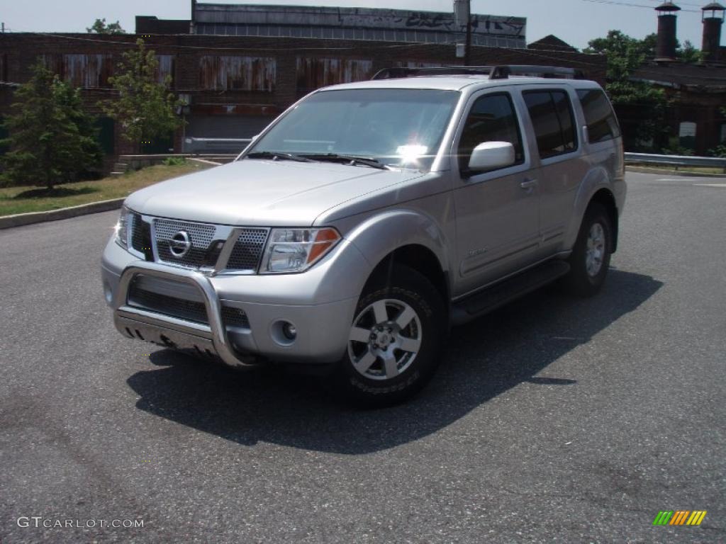 2005 Pathfinder SE 4x4 - Silver Lightning Metallic / Graphite photo #1