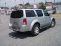 2005 Silver Lightning Metallic Nissan Pathfinder SE 4x4  photo #3