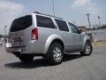 2005 Silver Lightning Metallic Nissan Pathfinder SE 4x4  photo #4