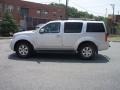 Silver Lightning Metallic - Pathfinder SE 4x4 Photo No. 10