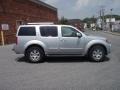Silver Lightning Metallic - Pathfinder SE 4x4 Photo No. 12