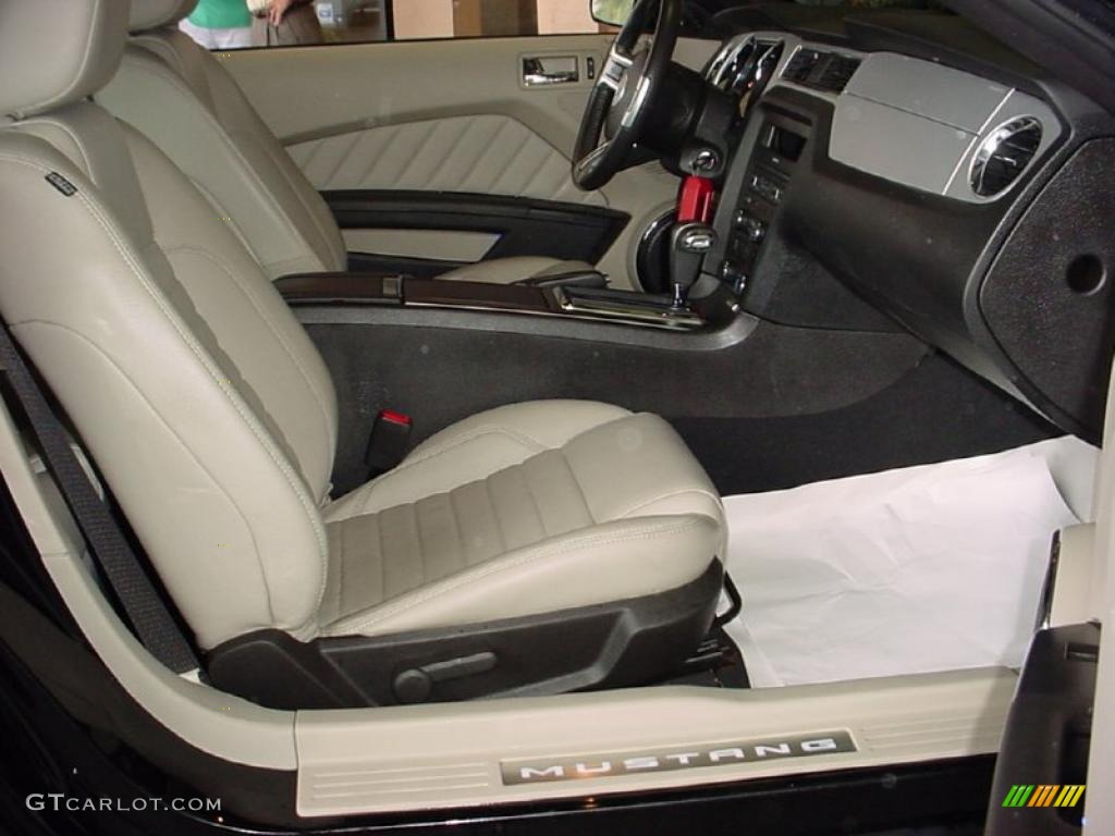 2010 Mustang V6 Premium Convertible - Black / Saddle photo #16