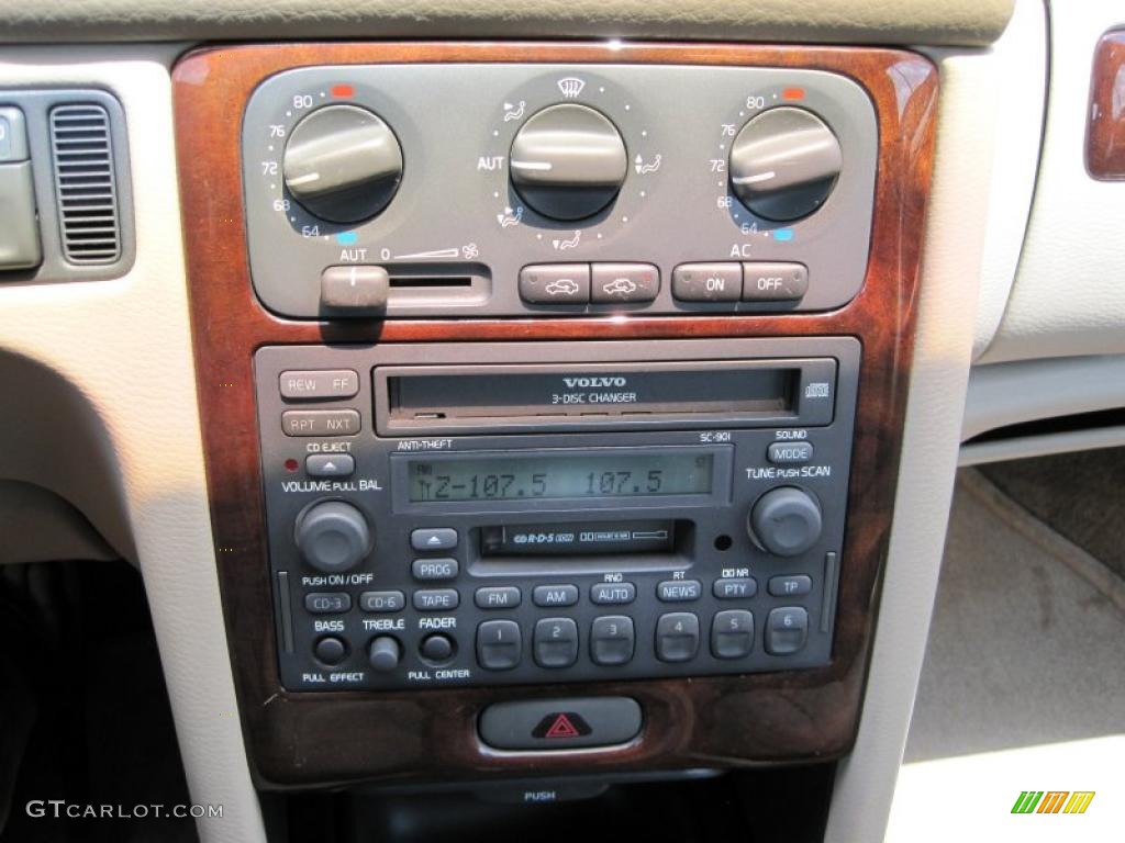 2004 C70 Low Pressure Turbo - Nautic Blue Metallic / Beige photo #24