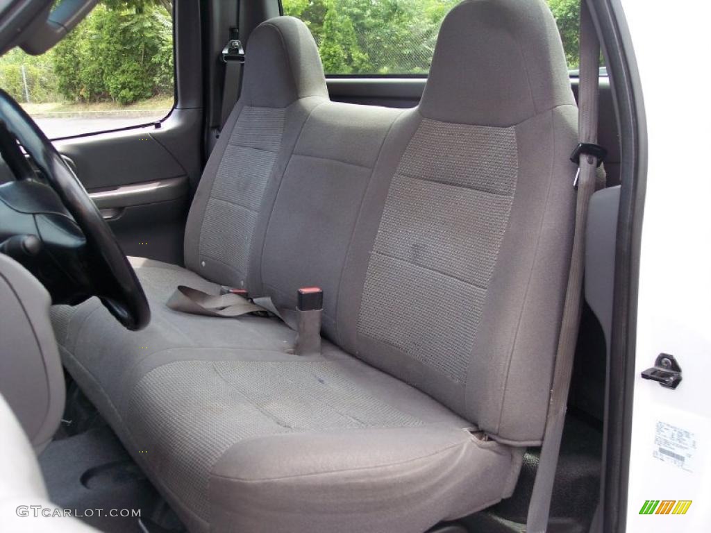 2004 F150 XLT Heritage Regular Cab 4x4 - Oxford White / Medium Graphite photo #34
